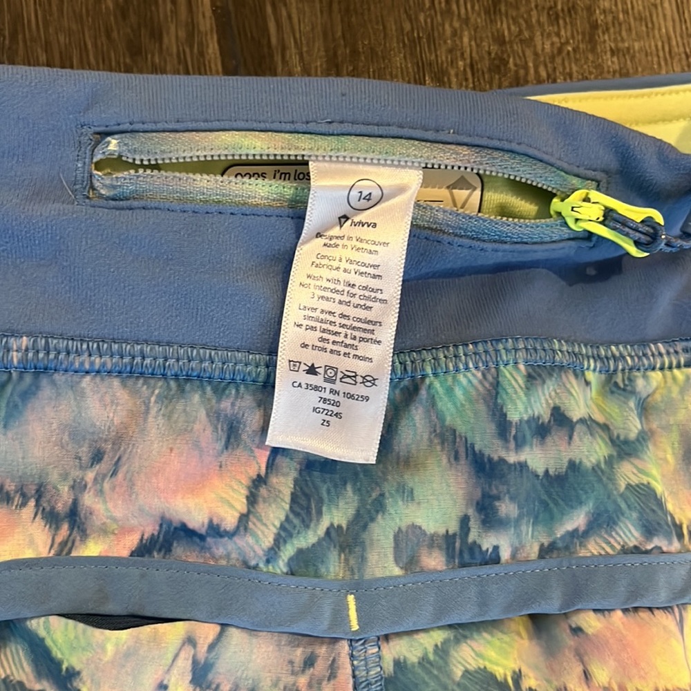 Ivivva patterned shorts - Picture 3 of 5